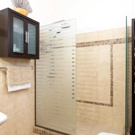 Willa Alnika Acacia By