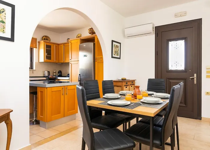 Villa Alnika Acacia By *